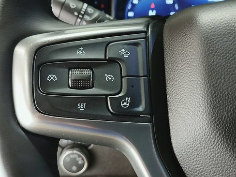 Used 2023 Chevrolet Silverado 1500 LT AWD/4WD image 27