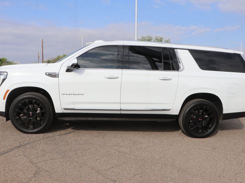 Used 2026 GMC Yukon XL Elevation AWD/4WD image 4