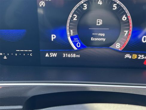 Used 2022 Volkswagen Tiguan SE image 37