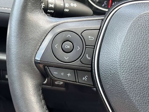 Used 2022 Toyota RAV4 XLE Premium FWD image 25