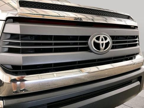 Used 2014 Toyota Tundra SR5 w/ TRD Off Road Package AWD/4WD image 30