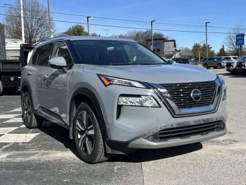 Used 2021 Nissan Rogue SL w/ Premium Package image 1