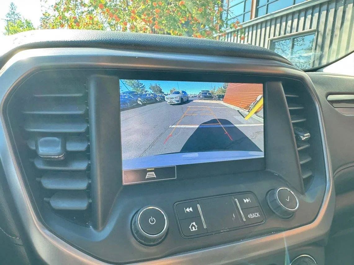 Used 2023 GMC Acadia AT4 AWD/4WD image 18