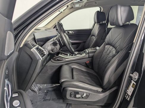 Used 2024 BMW X7 xDrive40i AWD/4WD image 13
