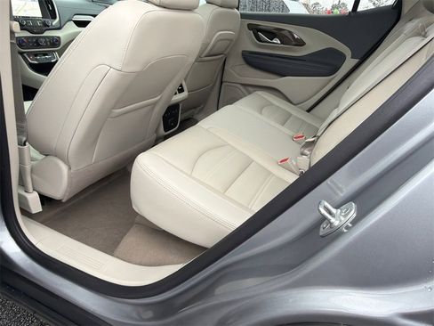 Used 2024 GMC Terrain Denali w/ Denali Premium Package image 21