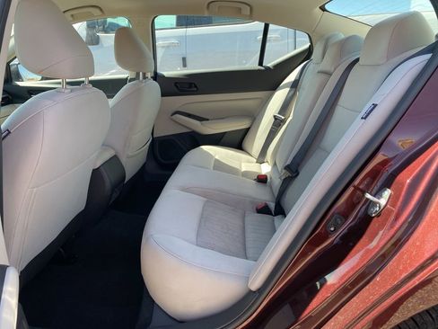 Used 2025 Nissan Altima 2.5 SV image 9