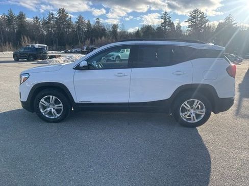 Used 2019 GMC Terrain SLE w/ Driver Convenience Package image 3