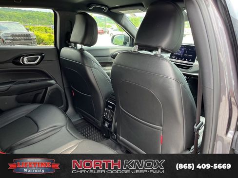 Used 2024 Jeep Compass Trailhawk AWD/4WD image 23