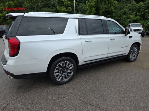 Used 2023 GMC Yukon XL Denali Ultimate AWD/4WD image 37