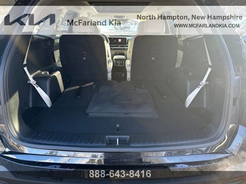 Used 2025 Kia Sorento SX image 16