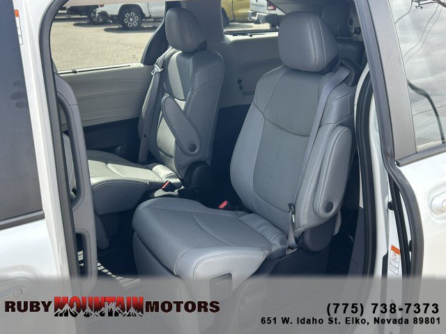 Used 2022 Toyota Sienna Limited AWD/4WD image 19