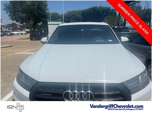 Used 2019 Audi Q7 3.0T Prestige w/ Prestige Package AWD/4WD image 3
