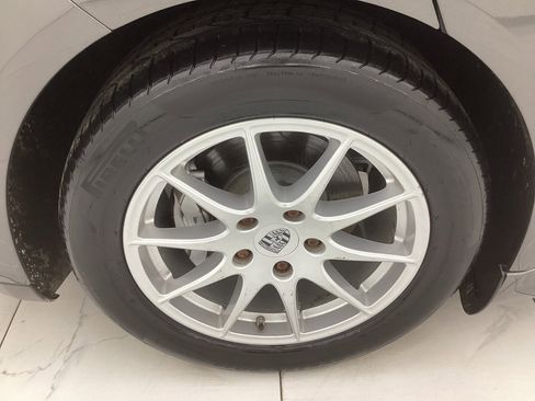 Used 2013 Porsche Panamera S image 47