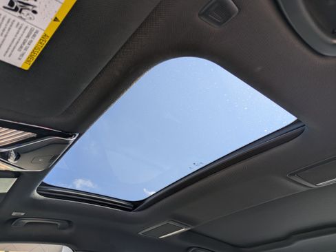 Used 2021 BMW 740i w/ M Sport Package image 20