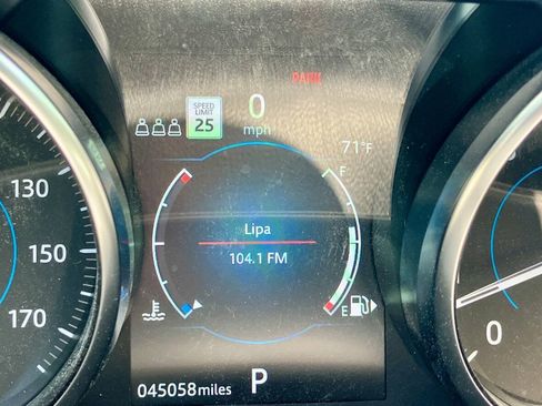 Used 2020 Jaguar F-PACE Prestige AWD/4WD image 11