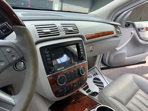 Used 2006 Mercedes-Benz R 500 4MATIC image 10
