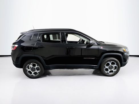 Used 2022 Jeep Compass Trailhawk w/ Trailhawk Convenience Group AWD/4WD image 4