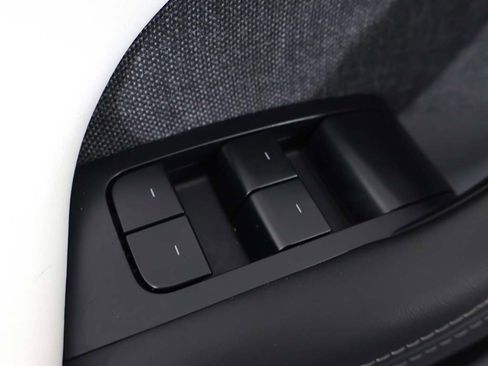 Used 2021 Tesla Model S Plaid image 42