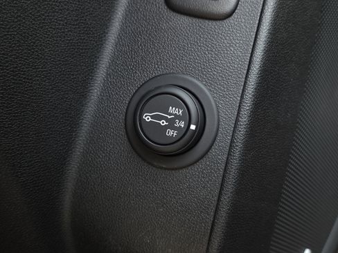 Used 2018 Chevrolet Equinox Premier image 13