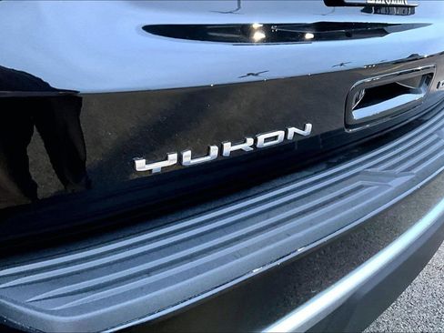 Used 2023 GMC Yukon Denali image 8