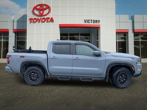 Used 2022 Nissan Frontier PRO-4X w/ Pro-4X Premium Package AWD/4WD image 2