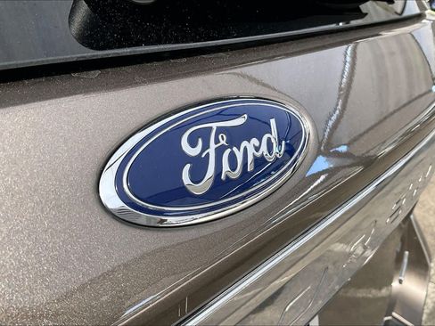 Used 2021 Ford Explorer Limited w/ Hybrid Equipment Group 310A RWD image 31