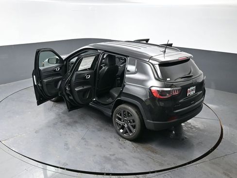 New 2026 Jeep Compass Latitude image 55