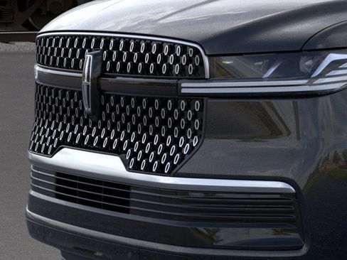 New 2025 Lincoln Navigator L Reserve image 17