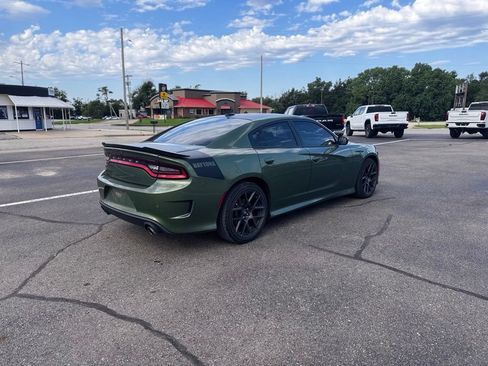 Used 2018 Dodge Charger R/T RWD image 3