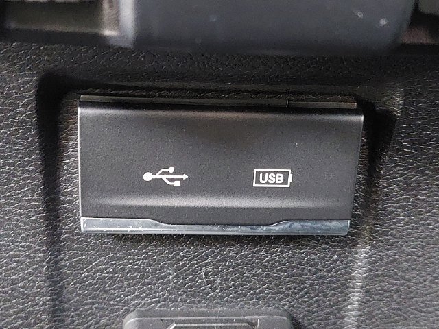 Used 2020 Jeep Wrangler Unlimited Sahara AWD/4WD image 21