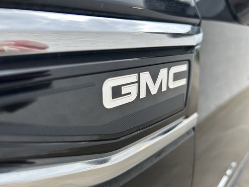 Used 2021 GMC Yukon SLT w/ SLT Premium Package AWD/4WD image 10