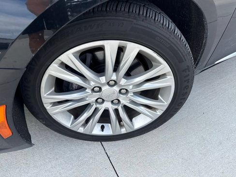 Used 2019 Cadillac XTS Luxury FWD image 2