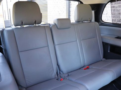 Used 2016 Toyota Sequoia Limited image 40