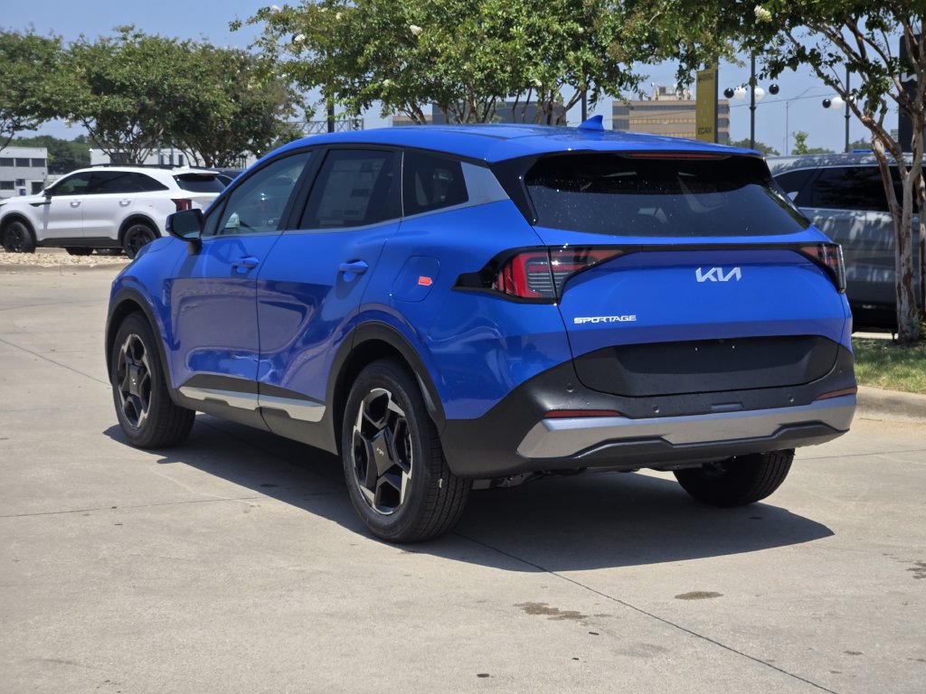 New 2026 Kia Sportage EX FWD image 3