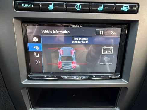 Used 2013 Ford Mustang GT Premium w/ Comfort Pkg image 34