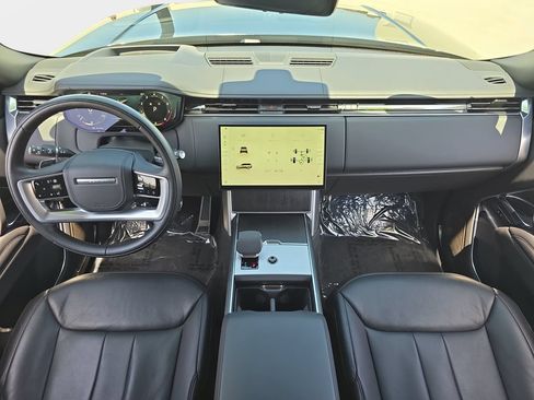 Certified 2024 Land Rover Range Rover Long Wheelbase Autobiography AWD/4WD image 10