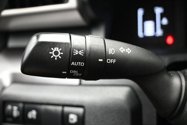 Used 2025 Toyota 4Runner SR5 AWD/4WD image 20