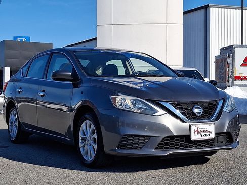 Used 2018 Nissan Sentra SV image 3