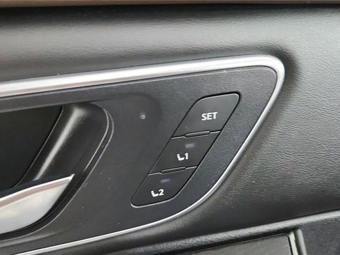 Used 2023 Nissan Rogue Platinum w/ Platinum Premium Package FWD image 13