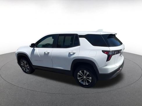 Used 2025 Chevrolet Equinox LT FWD image 10
