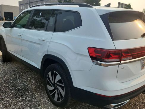 Used 2024 Volkswagen Atlas SE AWD/4WD image 7