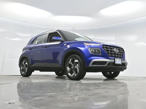 Used 2023 Hyundai Venue Limited w/ Cargo Package image 55