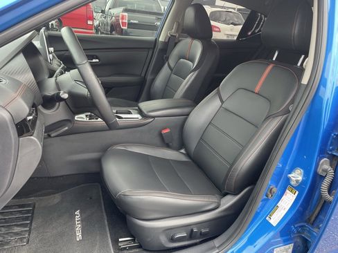 Used 2024 Nissan Sentra SR w/ SR Premium Package image 10