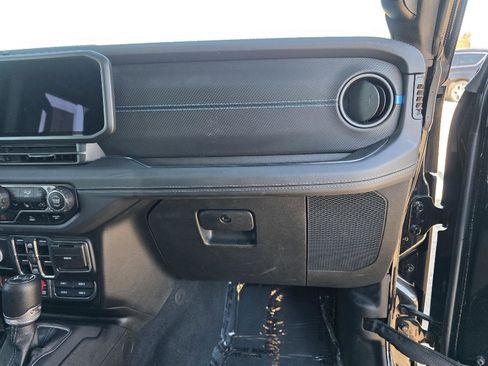 Used 2025 Jeep Wrangler Unlimited Rubicon 4xe w/ Convenience Group image 40