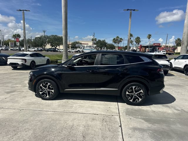 Certified 2024 Kia Sportage EX FWD image 9