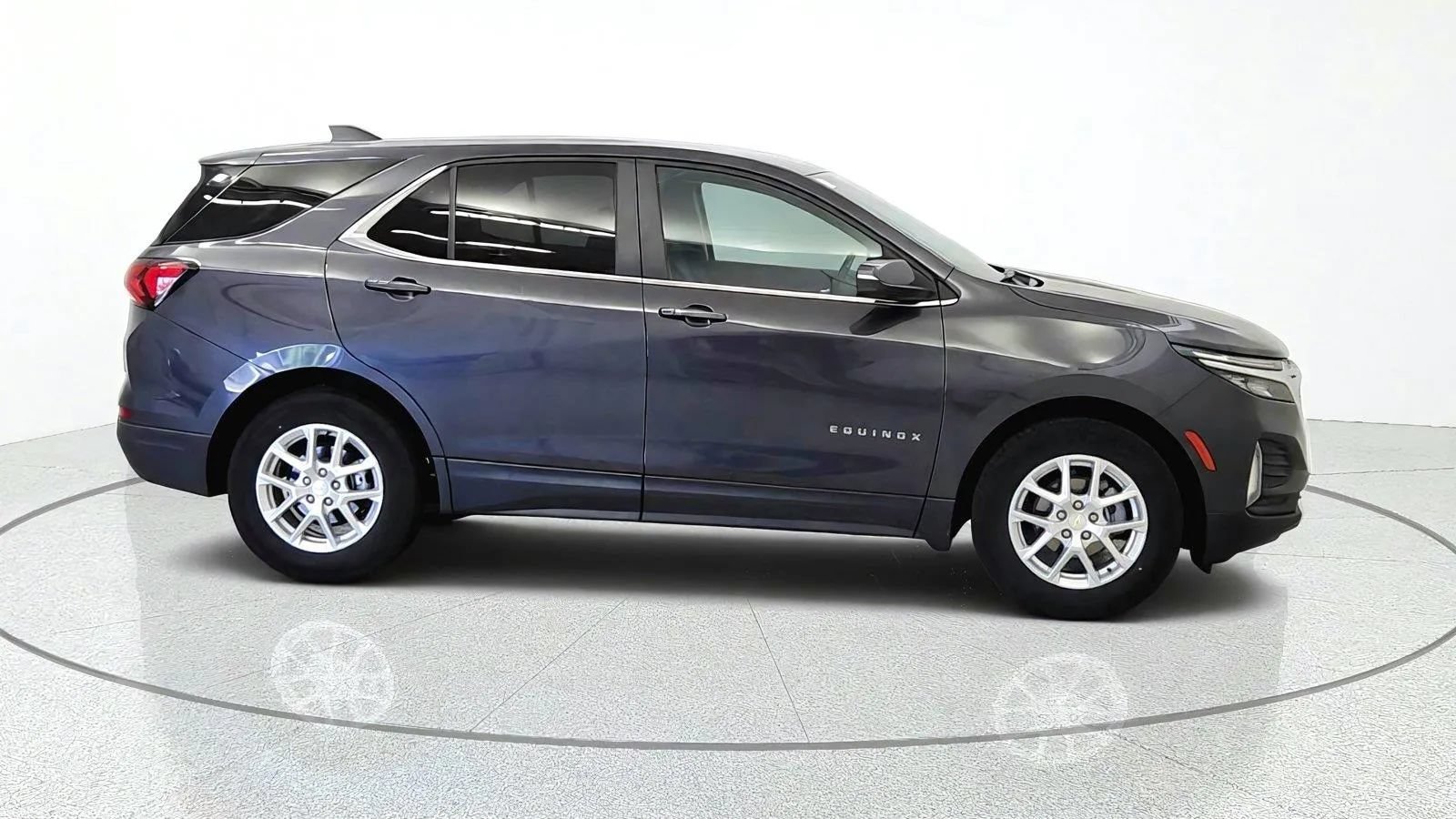 Used 2022 Chevrolet Equinox LT FWD image 10