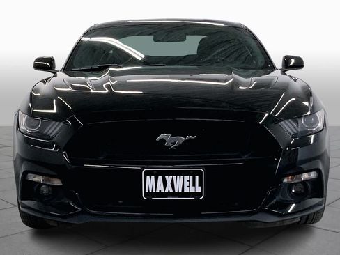 Used 2016 Ford Mustang GT RWD image 3