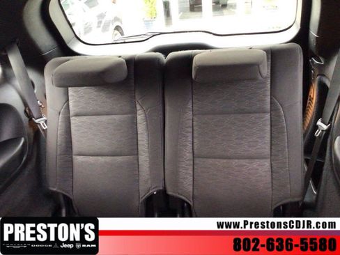 Used 2025 Dodge Durango GT AWD/4WD image 30