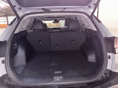 Used 2024 Kia Sportage SX image 16