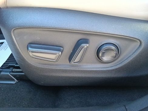 Used 2024 Toyota RAV4 Limited image 16